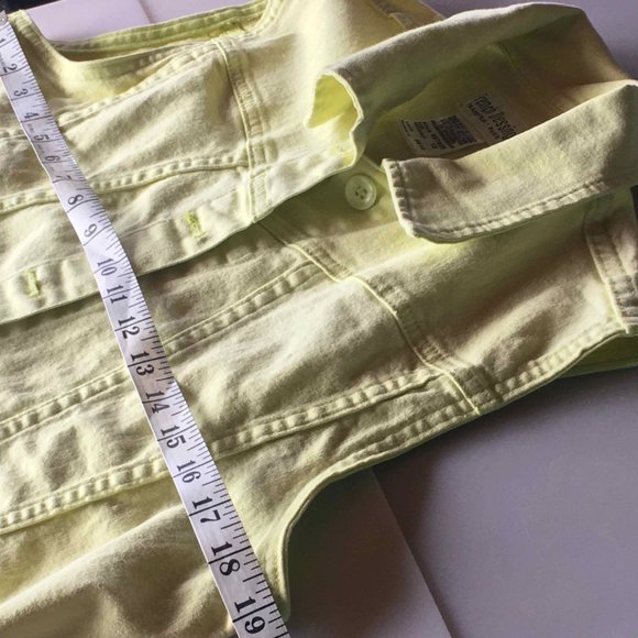 French Dressing Jean Capri's and Matching Vest - Picture 7 of 14